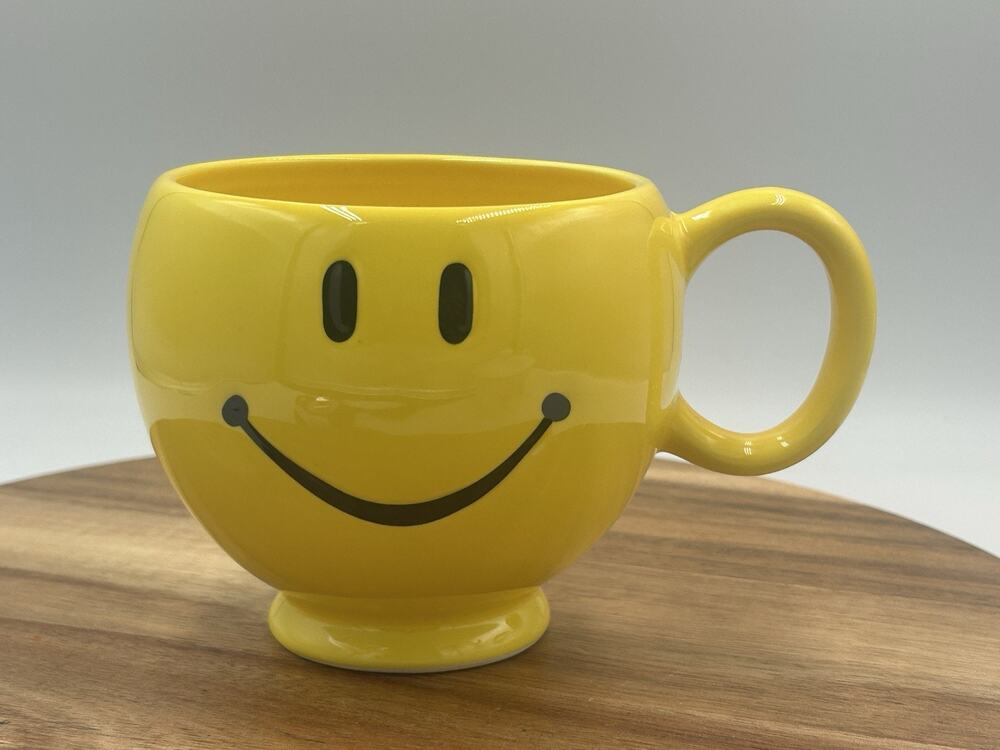 Vtg Teleflora Yellow Smiley Face Mug Oversized Happy Retro Coffee Cup Gift
